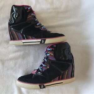 Daddys Money Secret Wedge Womens Hi-Tops Size 7 Black and Multicolored Hippie